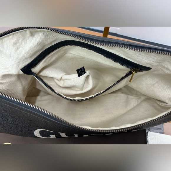 GUCCI Authentic.Half-Moon leather Bag with inspired vintage logo style. - Picture 13 of 16